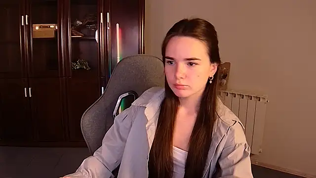 Snapshot of May_Bloom chatting on October 23, 2025, 9:19 am May Bloom online show from October 23, 2025, 9:19 am