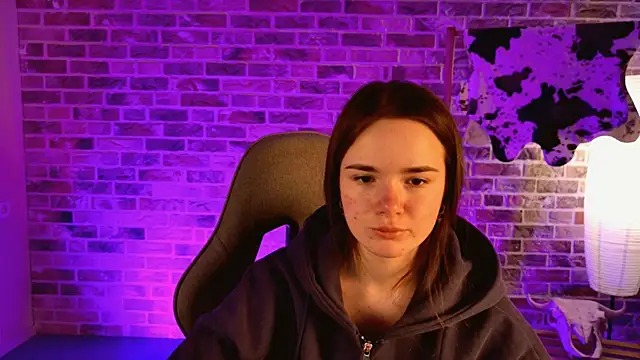 Snapshot of May_Bloom chatting on February 17, 2026, 6:22 am May Bloom online show from February 17, 2026, 6:22 am