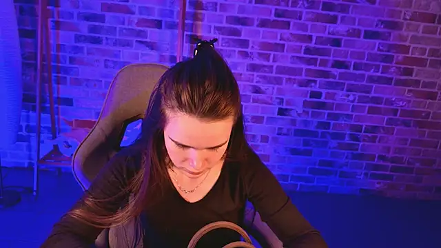 May Bloom online show from April 18, 2026, 10:06 am