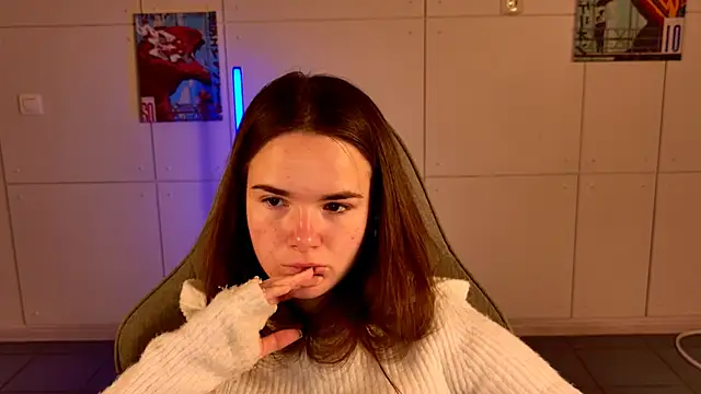 Snapshot of May_Bloom chatting on October 27, 2025, 5:19 am May Bloom online show from October 27, 2025, 5:19 am