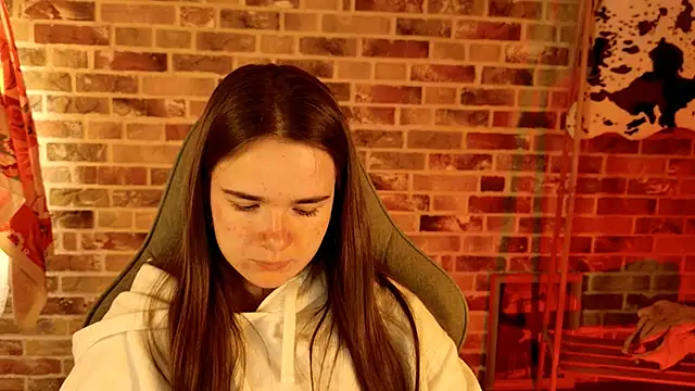 Snapshot of May_Bloom chatting on October 28, 2025, 1:10 pm May Bloom online show from October 28, 2025, 1:10 pm