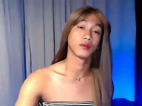 taylaxuxu online show from March 6, 2026, 9:32 pm