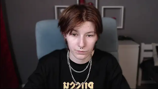 guitarandangell online show from November 15, 2025, 6:50 am