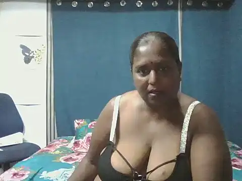 Snapshot of Indianhoney58 chatting on February 10, 2026, 7:40 am Indianhoney58 online show from February 10, 2026, 7:40 am