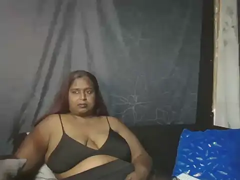 Snapshot of Indianhoney58 chatting on February 15, 2026, 3:33 pm Indianhoney58 online show from February 15, 2026, 3:33 pm