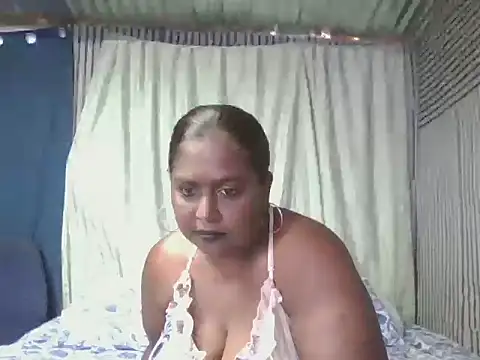 Snapshot of Indianhoney58 chatting on February 26, 2026, 6:46 am Indianhoney58 online show from February 26, 2026, 6:46 am