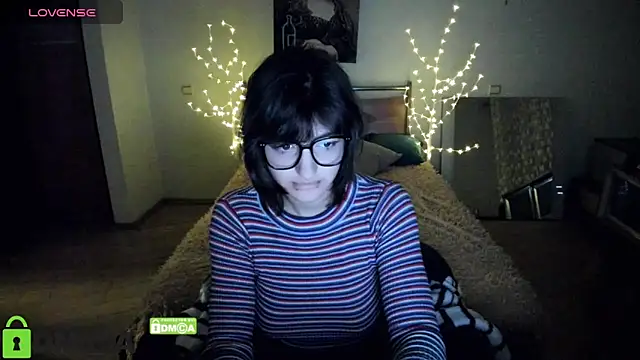 A Skyy online show from April 21, 2026, 1:42 am