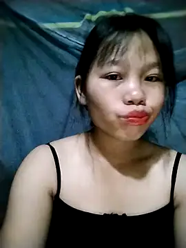 linh-miu99 online show from October 25, 2025, 3:01 pm