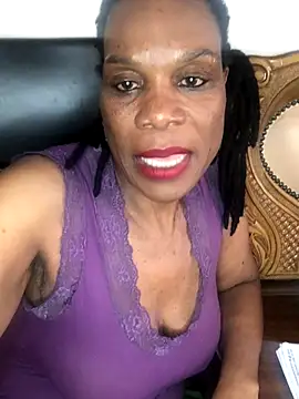 Hotcougar online show from November 23, 2025, 11:53 am