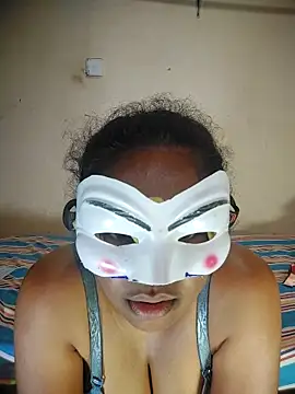 Snapshot of SL_queen1 chatting on October 28, 2025, 4:39 pm SL queen1 online show from October 28, 2025, 4:39 pm