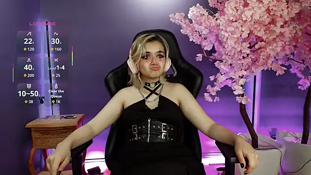 Navier   online show from November 7, 2025, 7:51 pm