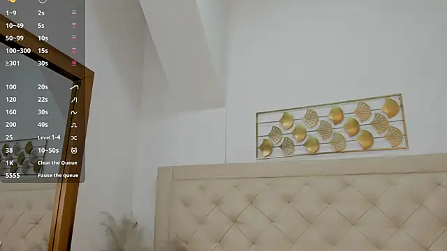 lucia lorenz online show from January 6, 2026, 11:36 am