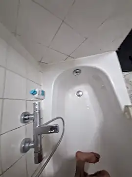 16enes16 online show from October 31, 2025, 1:30 pm