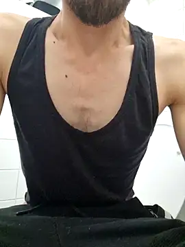 16enes16 online show from November 5, 2025, 3:26 pm