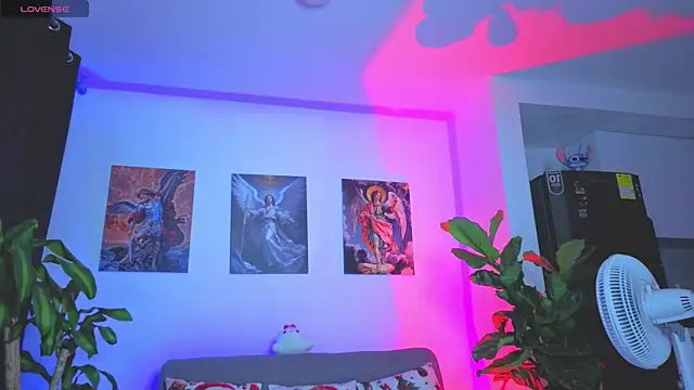 SophiaBerryy online show from December 4, 2025, 1:59 am