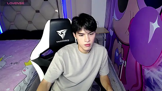 Snapshot of hyun_jin_ chatting on October 18, 2025, 8:33 pm hyun jin online show from October 18, 2025, 8:33 pm