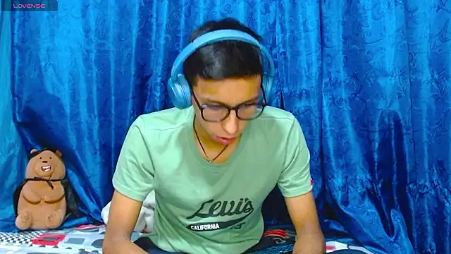 DavTwink3100 online show from March 4, 2026, 1:35 am