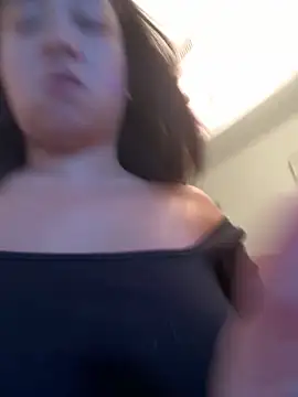 babygirlesme online show from June 13, 2026, 5:55 pm