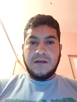 Travieso 21 online show from November 20, 2025, 1:12 pm