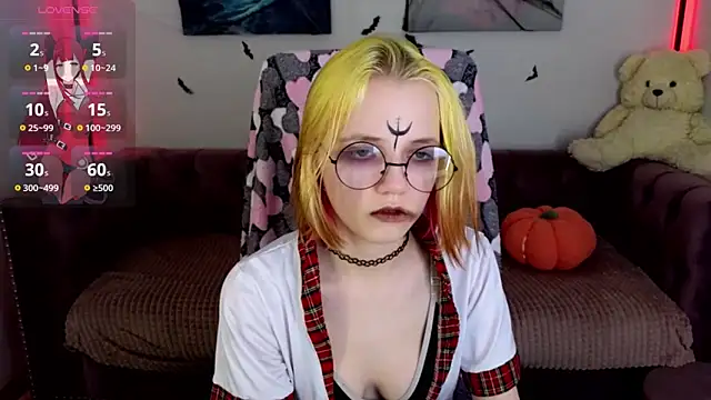 MitaSide online show from October 31, 2025, 8:38 pm