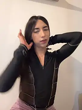 Snapshot of valeriahornier chatting on February 8, 2026, 3:37 am valeriahornier online show from February 8, 2026, 3:37 am