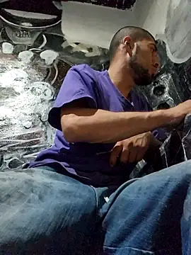 vergueo3 online show from November 25, 2025, 2:45 am