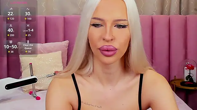 KailaCrystall online show from November 17, 2025, 1:31 am