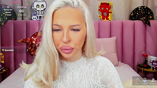 KailaCrystall online show from November 2, 2025, 1:32 am