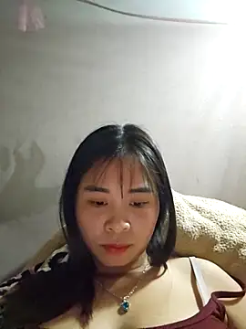 Squirrel-Pear online show from December 23, 2025, 12:43 am