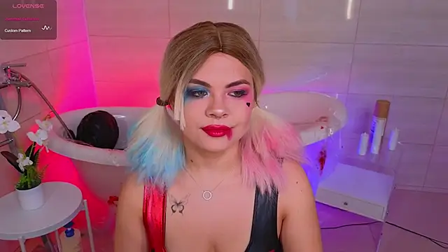 Snapshot of Miss_Delia chatting on October 31, 2025, 2:19 am Miss Delia online show from October 31, 2025, 2:19 am