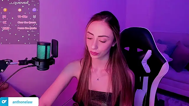 Anthonelaa 444 online show from November 9, 2025, 2:37 am