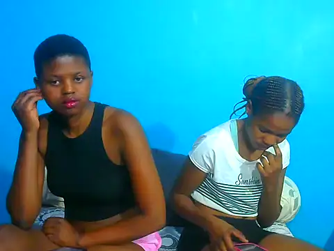 SexySlender  online show from November 28, 2025, 6:13 am