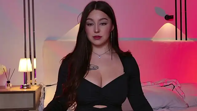 Snapshot of _Tessa_May_ chatting on November 26, 2025, 11:27 pm Tessa May online show from November 26, 2025, 11:27 pm