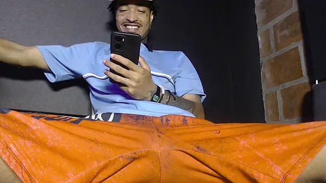 Snapshot of Anaconda_larga chatting on February 27, 2026, 1:44 pm Anaconda larga online show from February 27, 2026, 1:44 pm