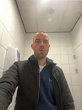 Rotteei1 online show from April 22, 2026, 12:34 pm