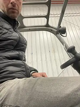 Snapshot of Rotteei1 chatting on October 24, 2025, 7:40 am Rotteei1 online show from October 24, 2025, 7:40 am