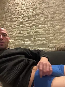 Rotteei1 online show from March 25, 2026, 5:45 pm