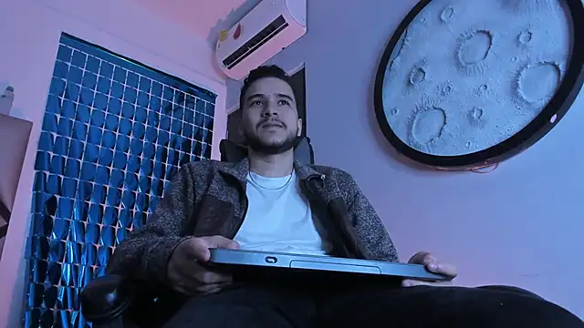 mike 257 online show from March 10, 2026, 11:25 am