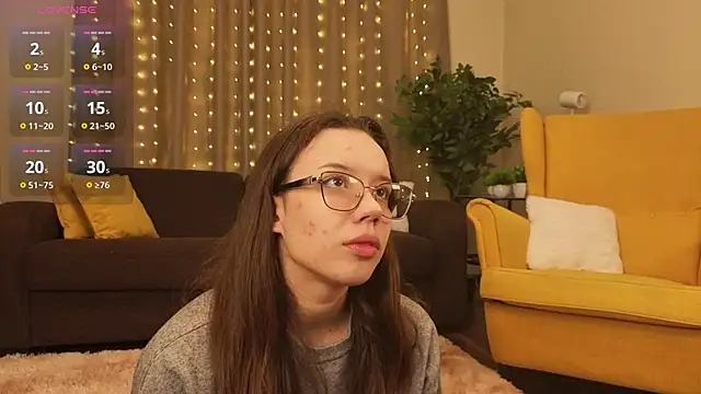 Snapshot of FabiolaCowing chatting on November 20, 2025, 6:08 pm FabiolaCowing online show from November 20, 2025, 6:08 pm