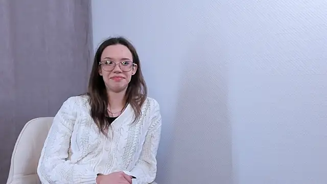 Snapshot of FabiolaCowing chatting on October 21, 2025, 4:06 pm FabiolaCowing online show from October 21, 2025, 4:06 pm