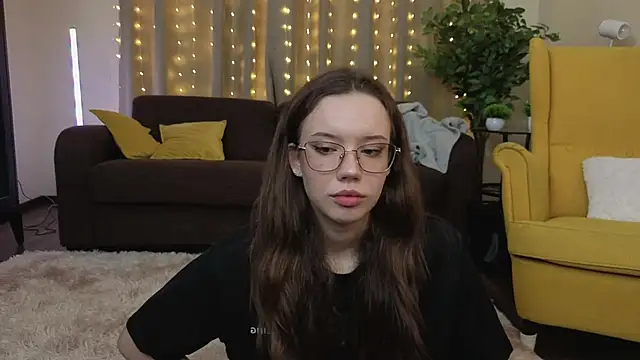 Snapshot of FabiolaCowing chatting on November 5, 2025, 5:38 pm FabiolaCowing online show from November 5, 2025, 5:38 pm