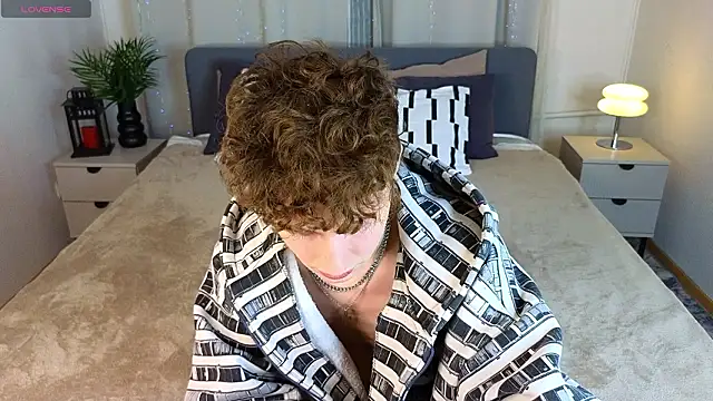 crisp1n online show from February 18, 2026, 4:21 am