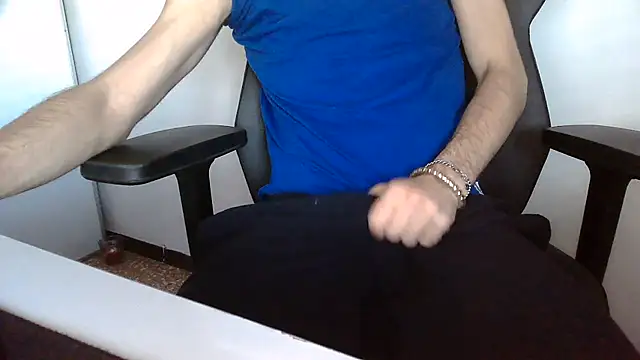 Snapshot of topg84 chatting on July 19, 2026, 4:48 pm topg84 online show from July 19, 2026, 4:48 pm