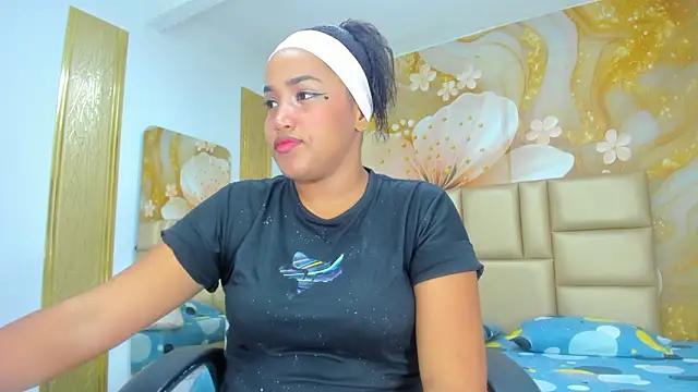 Snapshot of NahomiWalker_ chatting on February 18, 2026, 7:21 pm NahomiWalker online show from February 18, 2026, 7:21 pm