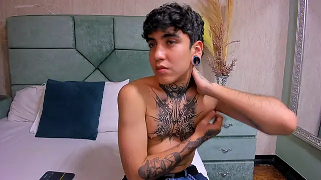 SantiOlsen online show from November 16, 2025, 12:26 am