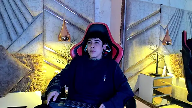 SantiOlsen online show from November 19, 2025, 12:05 pm