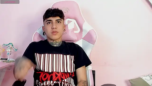 SantiOlsen online show from December 1, 2025, 9:37 pm