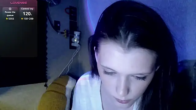 Thedeepwebcutie online show from November 15, 2025, 7:56 am