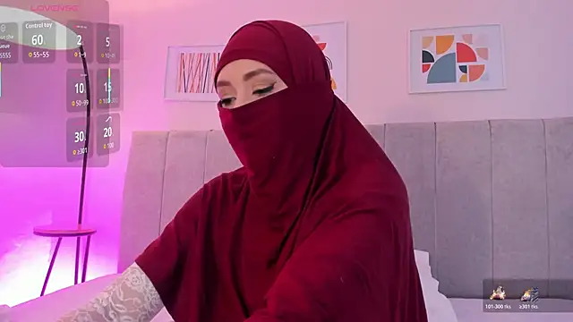 fatiima  online show from November 12, 2025, 7:07 pm