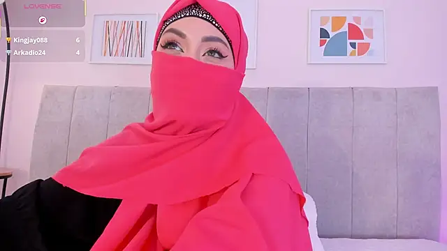 fatiima  online show from April 15, 2026, 7:58 pm